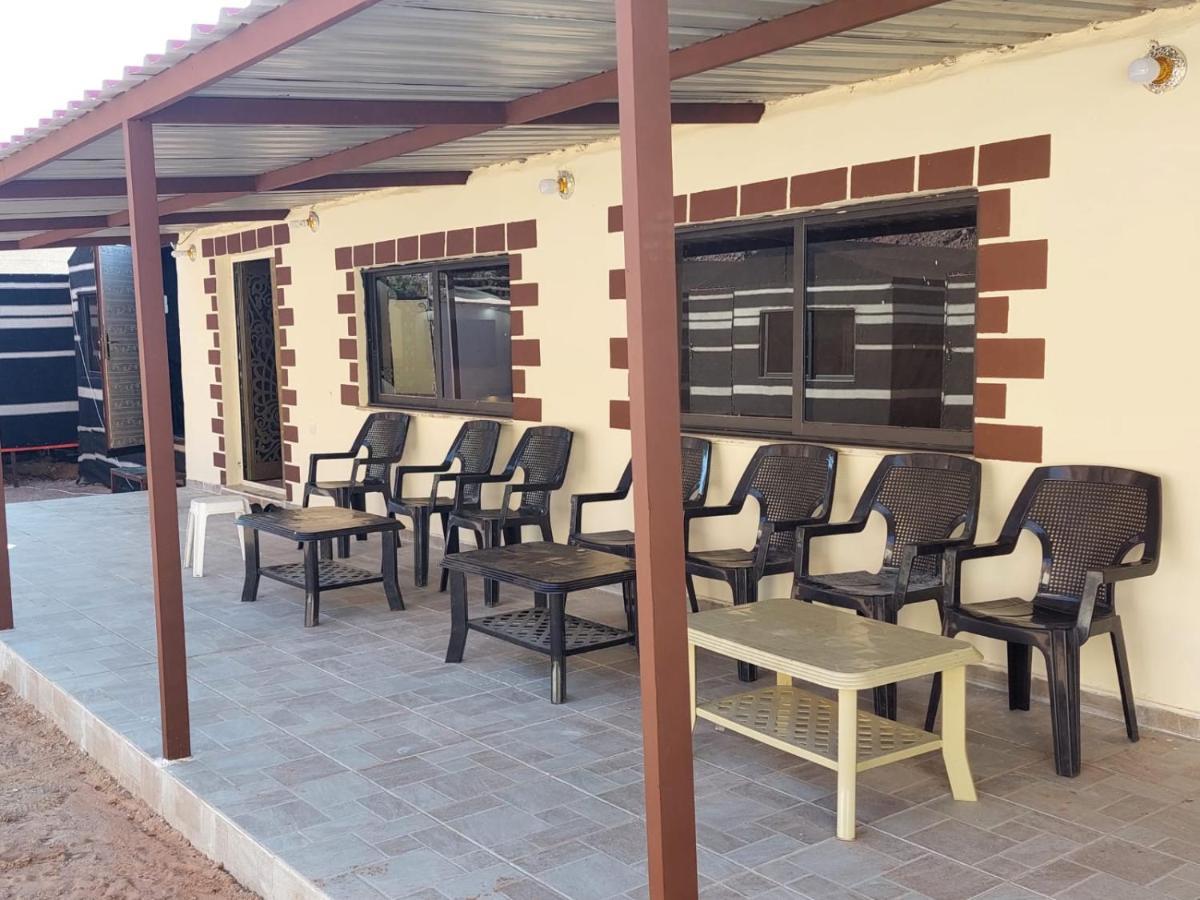 Wadi Rum Oryx Hostel & Tours Esterno foto