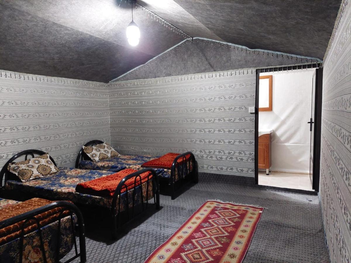 Wadi Rum Oryx Hostel & Tours Esterno foto