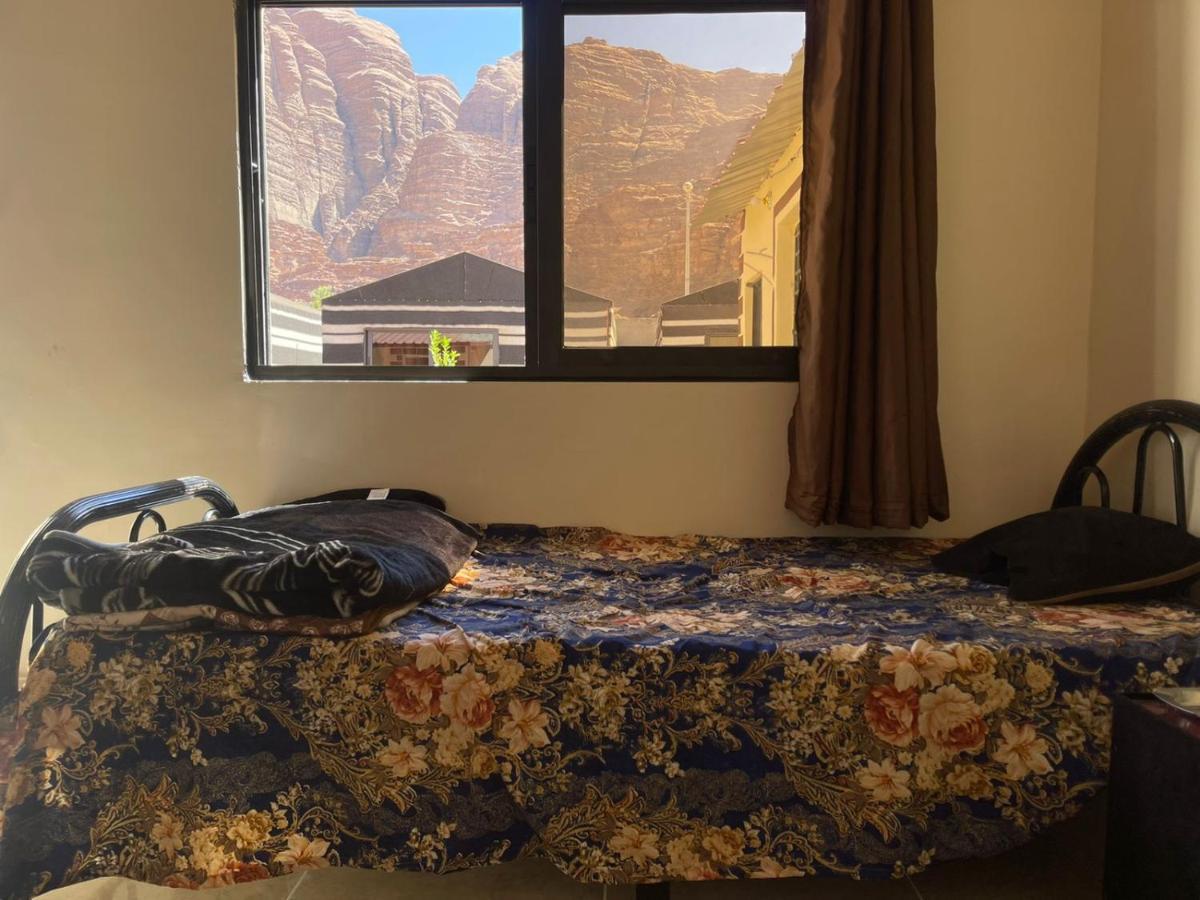 Wadi Rum Oryx Hostel & Tours Esterno foto