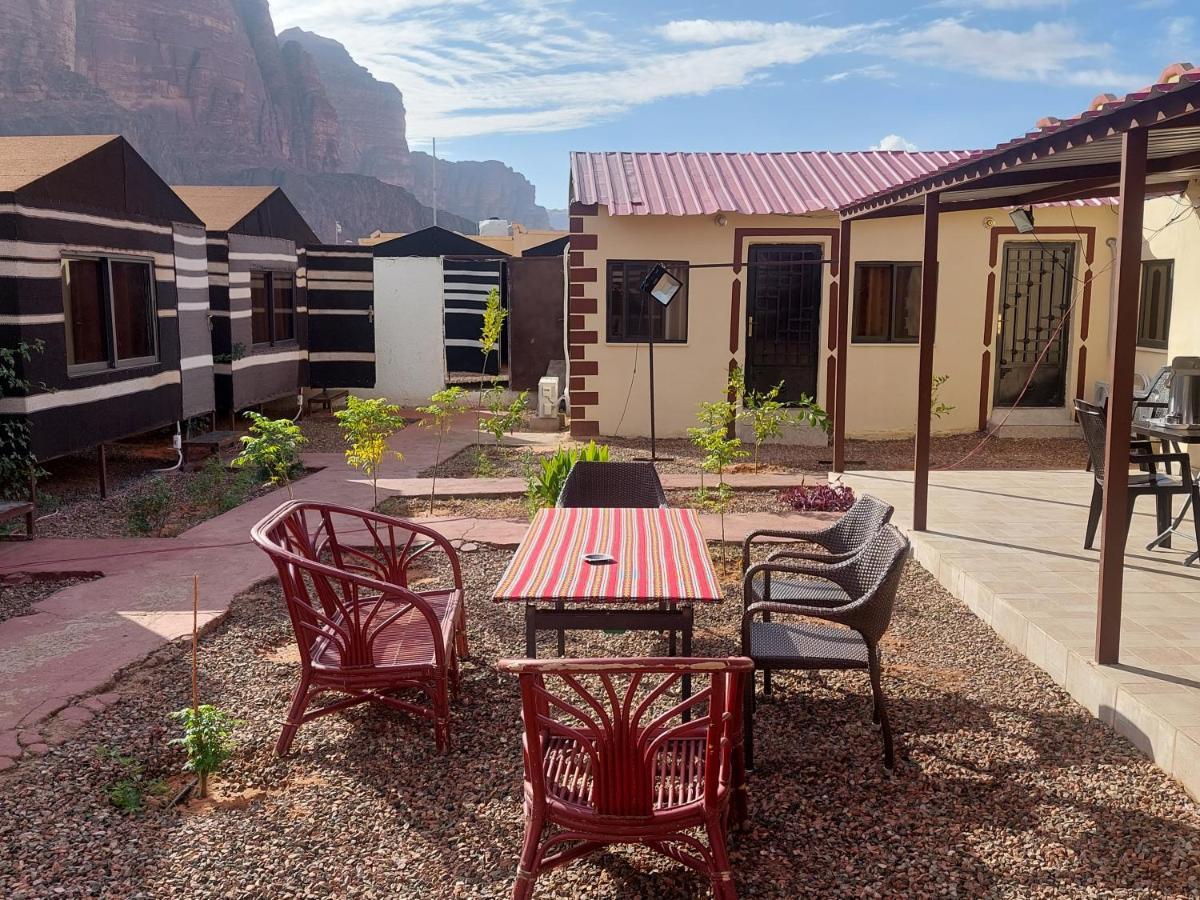 Wadi Rum Oryx Hostel & Tours Esterno foto