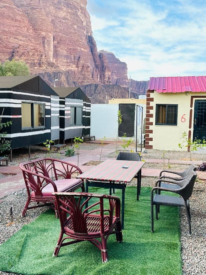 Wadi Rum Oryx Hostel & Tours Esterno foto
