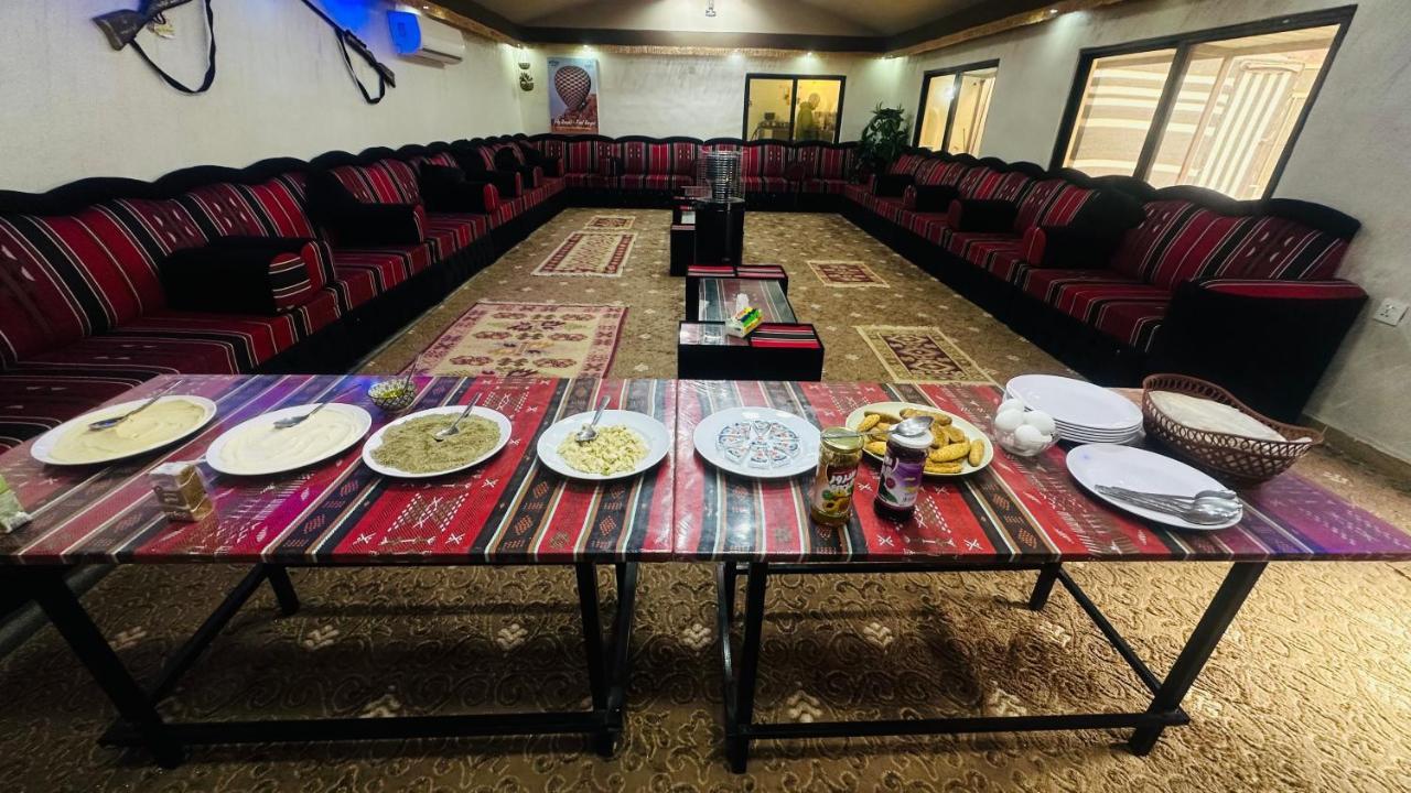 Wadi Rum Oryx Hostel & Tours Esterno foto