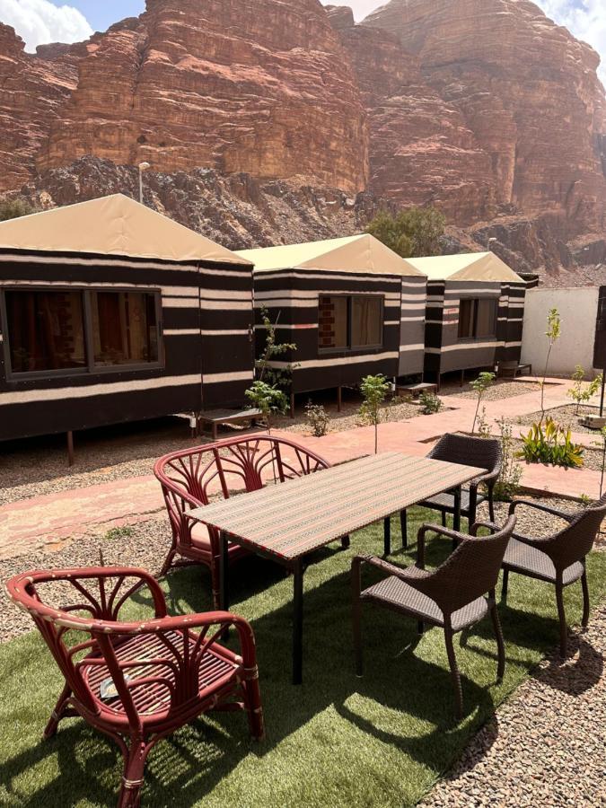 Wadi Rum Oryx Hostel & Tours Esterno foto