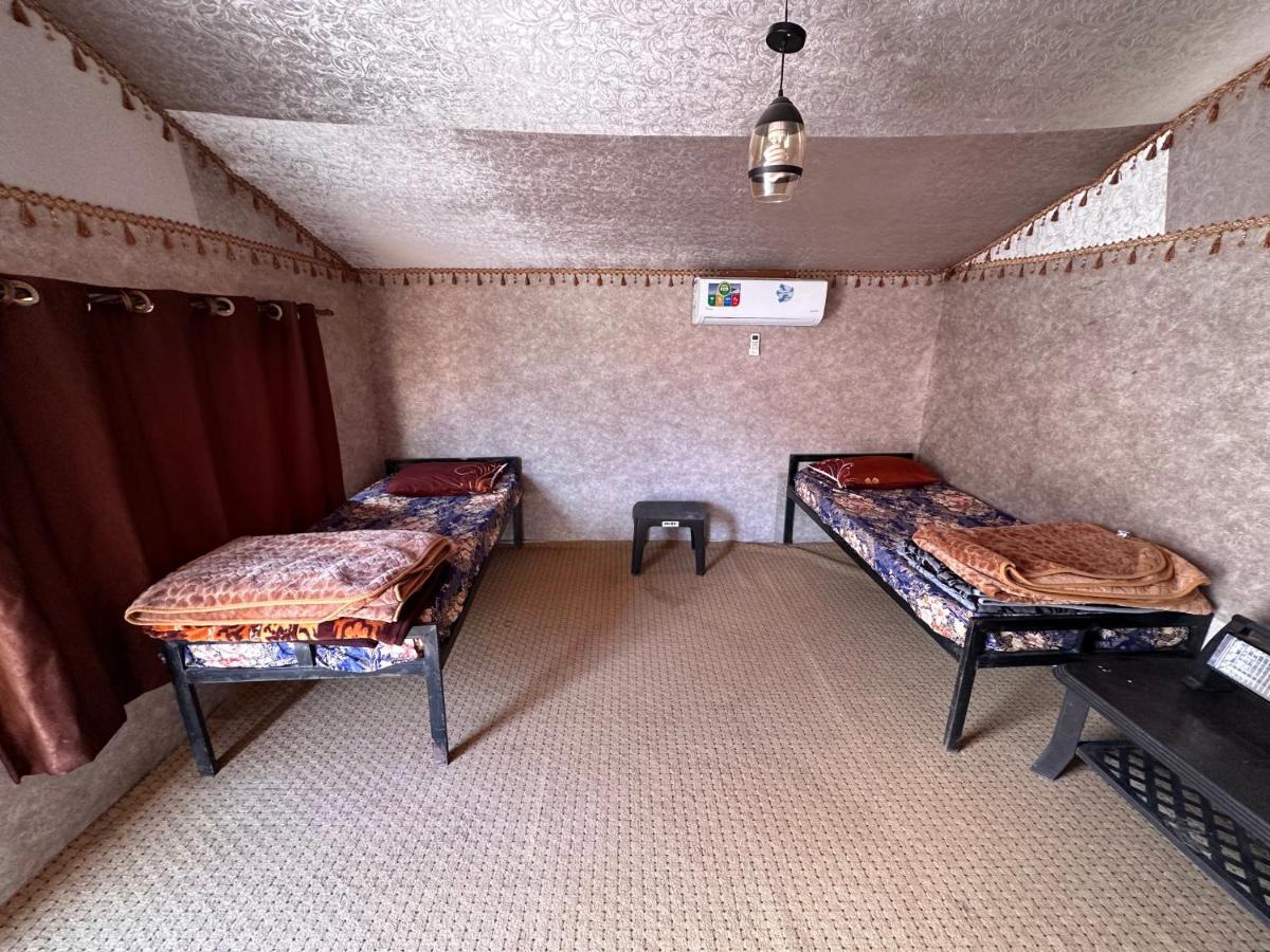 Wadi Rum Oryx Hostel & Tours Esterno foto